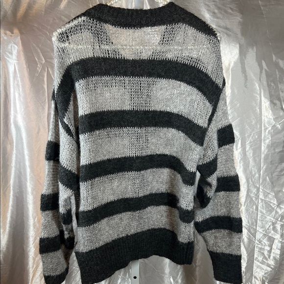 Zara Women's Striped Black and Gray Cardigan - Picture 3 of 3